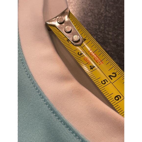 IZOD Golf ladies blue sleeveless tank. Large 100% polyester - Picture 6 of 9